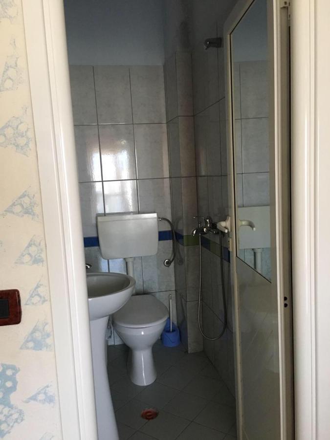 Hotel Ridal Vlorë 外观 照片